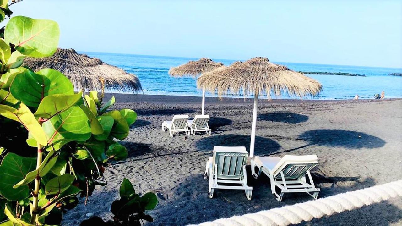 Beach And Pool In Playa De Las Americas公寓 外观 照片